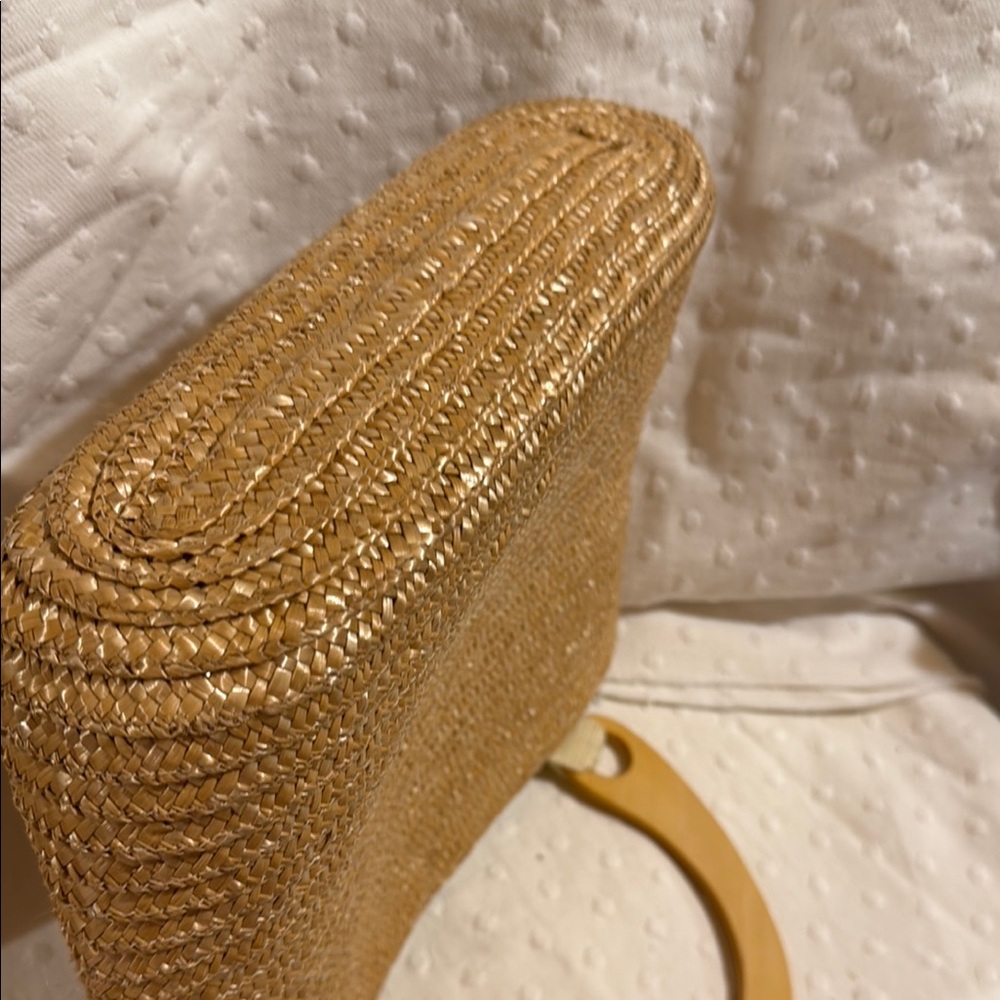 Woven Handbag - Picture 4 of 4